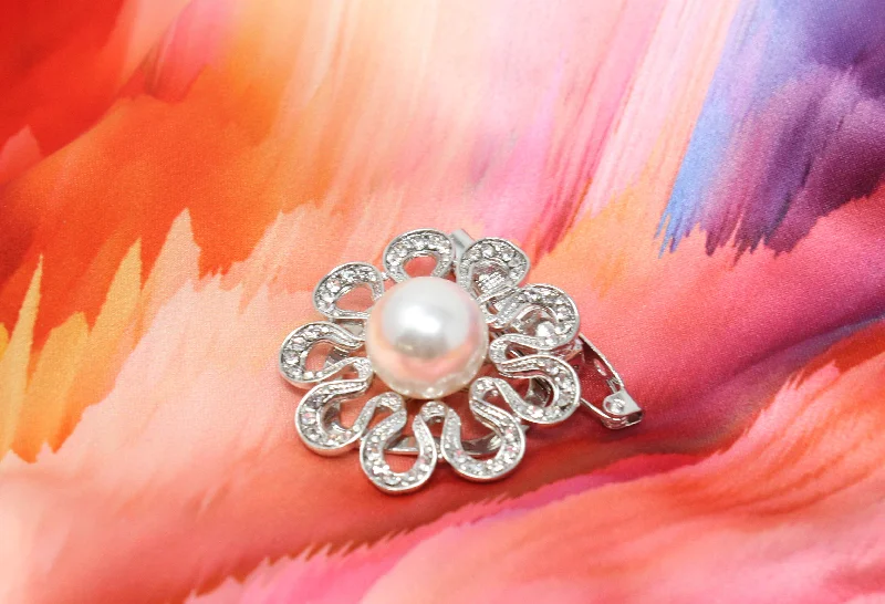 Floral Pearl Brooch